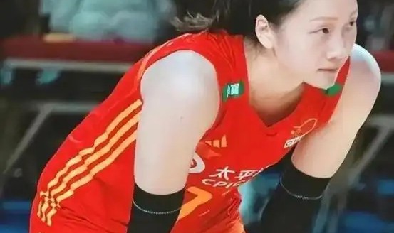 九游-正式加盟，女排美女开启留洋，29岁，主攻，长相可爱，年薪曝光|仲慧|中国女排|上海女排|联赛|山东女排_新浪体育_新浪新闻