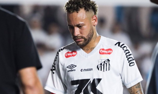 九游-马卡：内马尔康复取得巨大进展，目前已经可以在球场进行慢跑训练